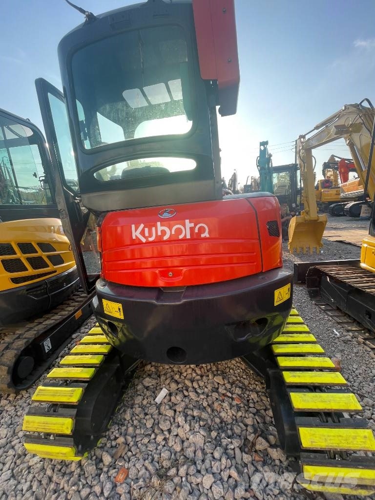 Kubota KX 135 小型挖掘机