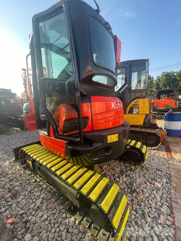 Kubota KX 135 小型挖掘机