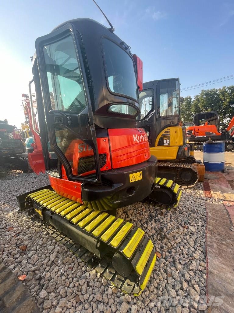 Kubota KX 135 小型挖掘机
