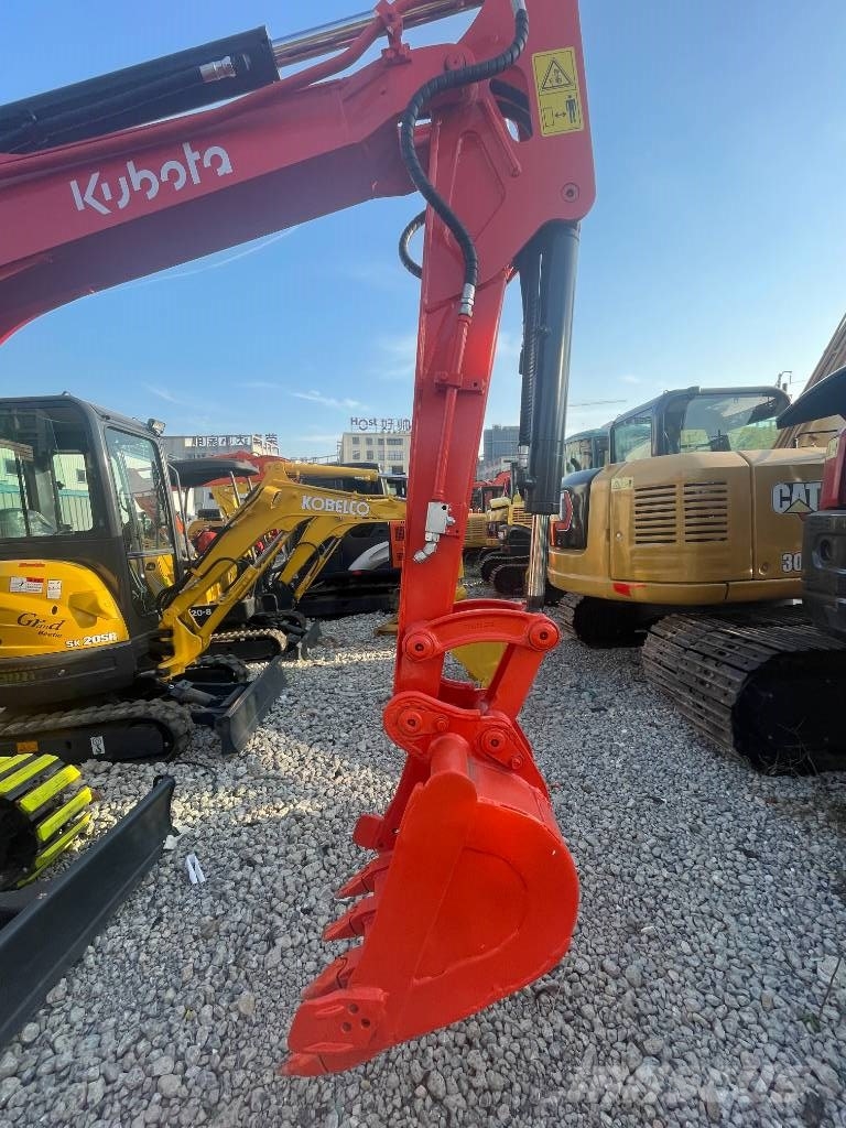 Kubota KX 135 小型挖掘机