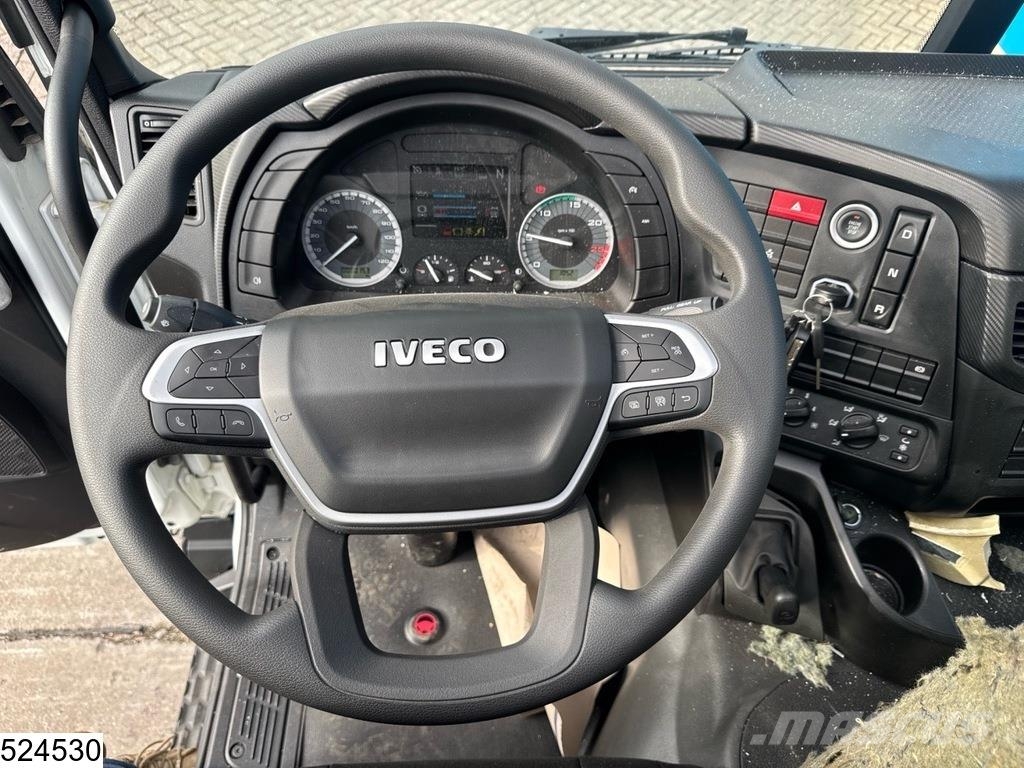 Iveco T-Way 430 6x4, EURO 3, Leaf spring suspension, Hub Chassis met cabine