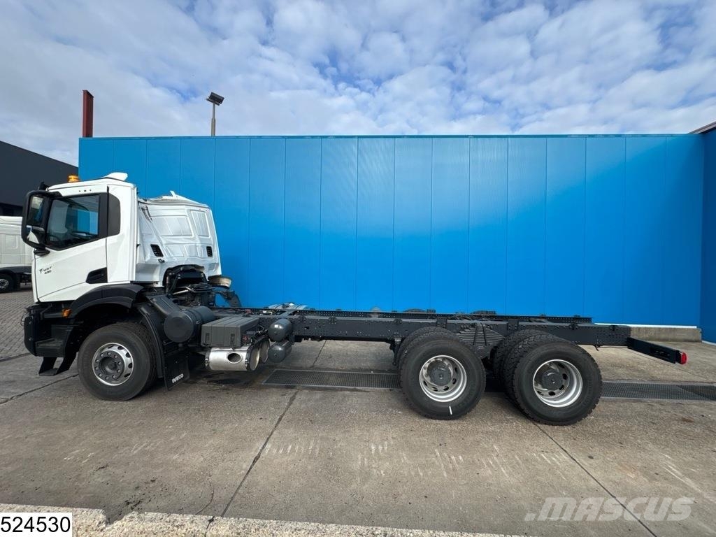 Iveco T-Way 430 6x4, EURO 3, Leaf spring suspension, Hub Chassis met cabine