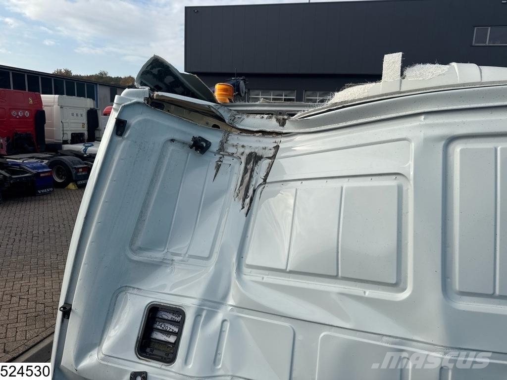 Iveco T-Way 430 6x4, EURO 3, Leaf spring suspension, Hub Chassis met cabine