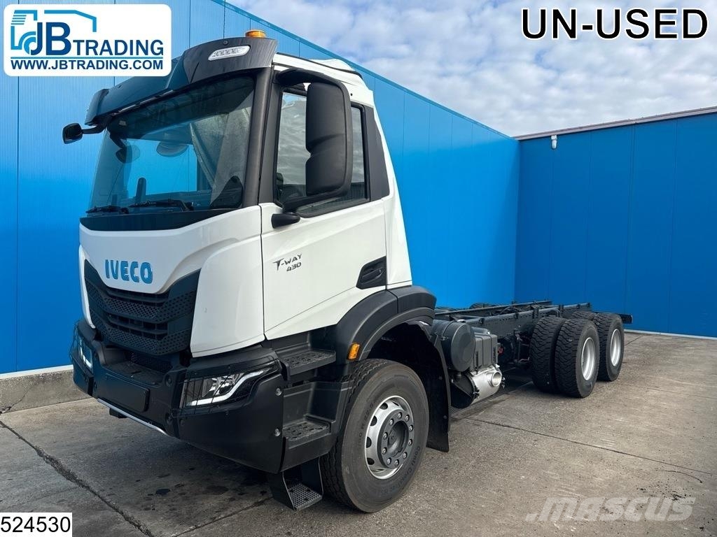 Iveco T-Way 430 6x4, EURO 3, Leaf spring suspension, Hub Chassis met cabine