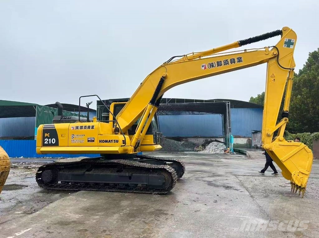 Komatsu PC 210 Rupsgraafmachines