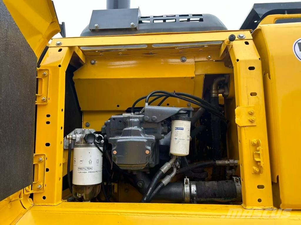 Komatsu PC 210 Rupsgraafmachines