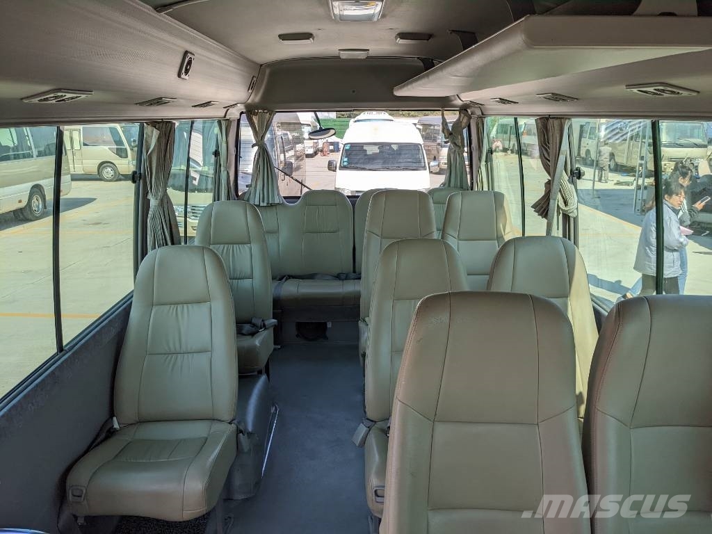 Toyota Coaster Bus 迷你巴士