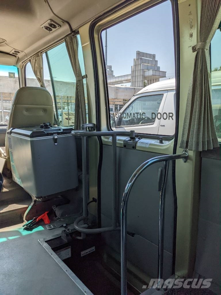 Toyota Coaster Bus 迷你巴士