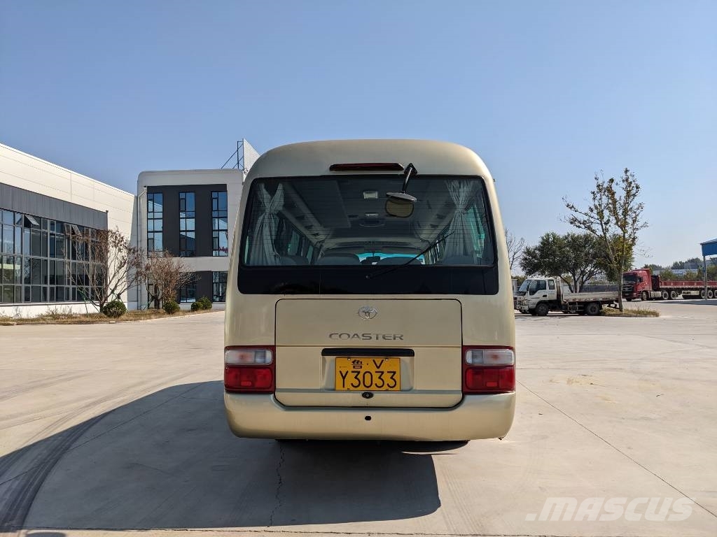 Toyota Coaster Bus 迷你巴士