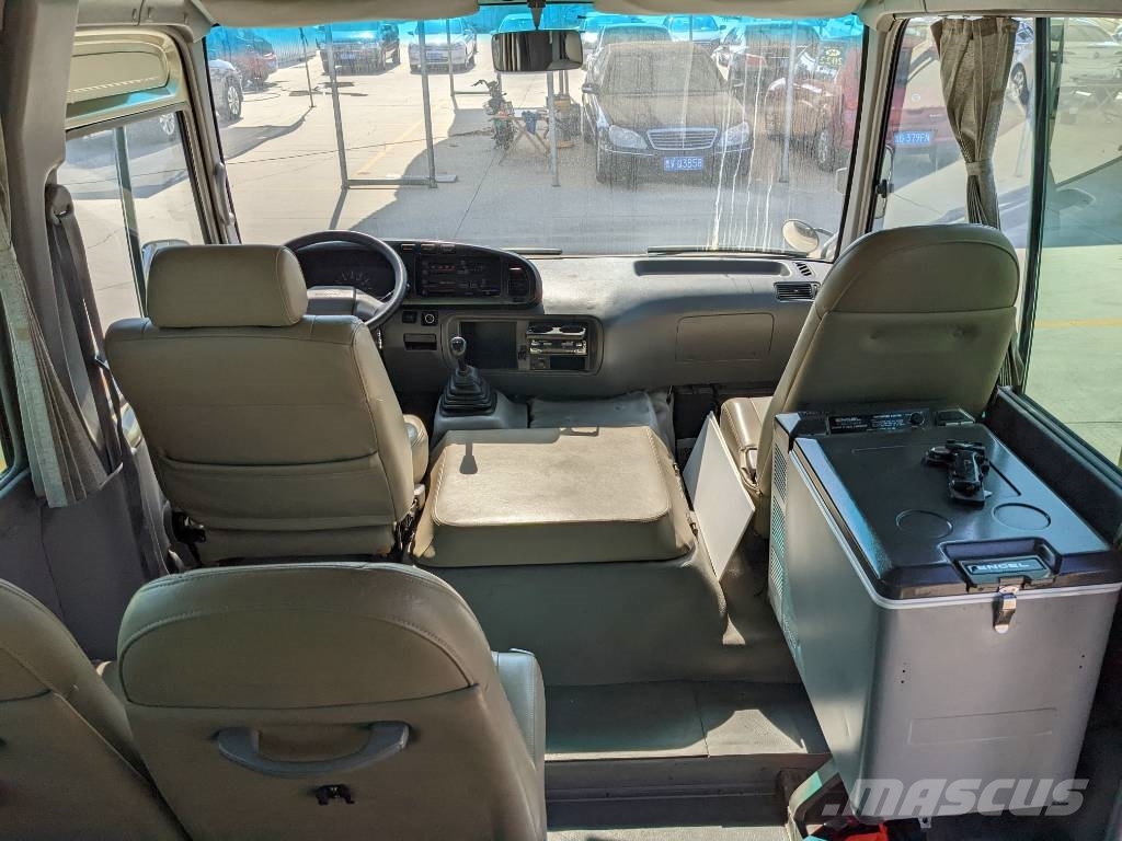 Toyota Coaster Bus 迷你巴士