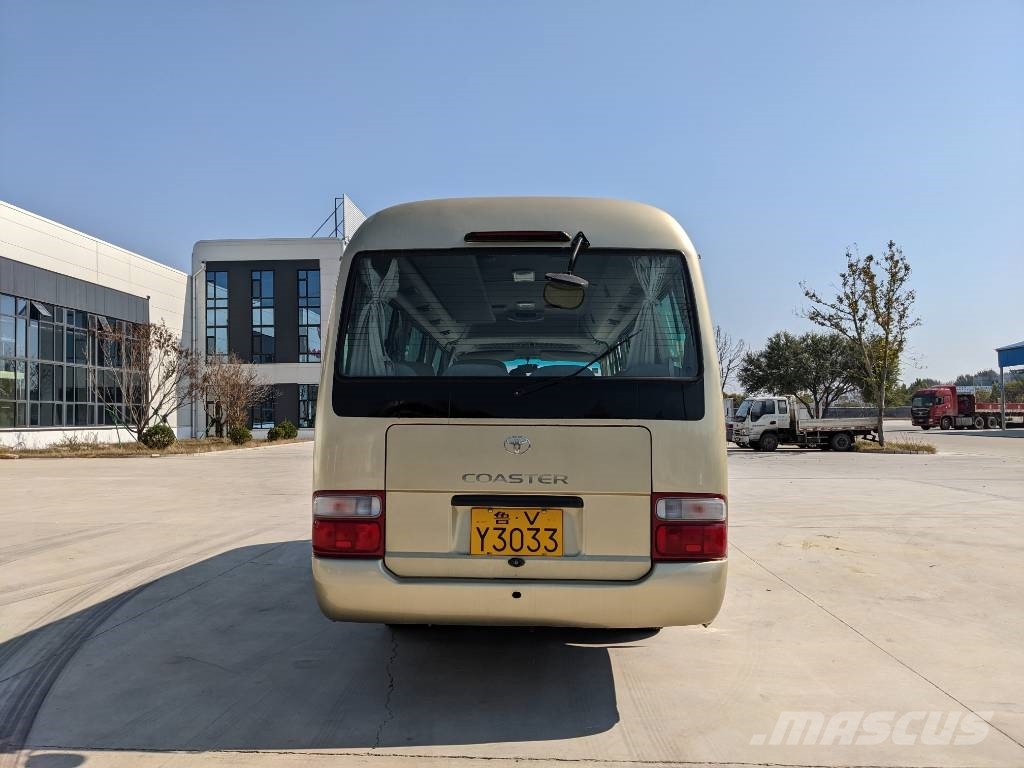 Toyota Coaster Bus 迷你巴士