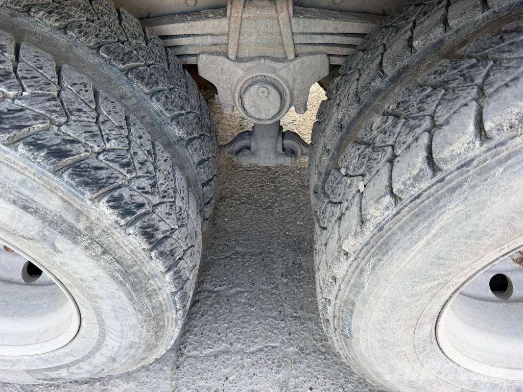 Iveco Trakker 400 Kamioni mešalice za beton