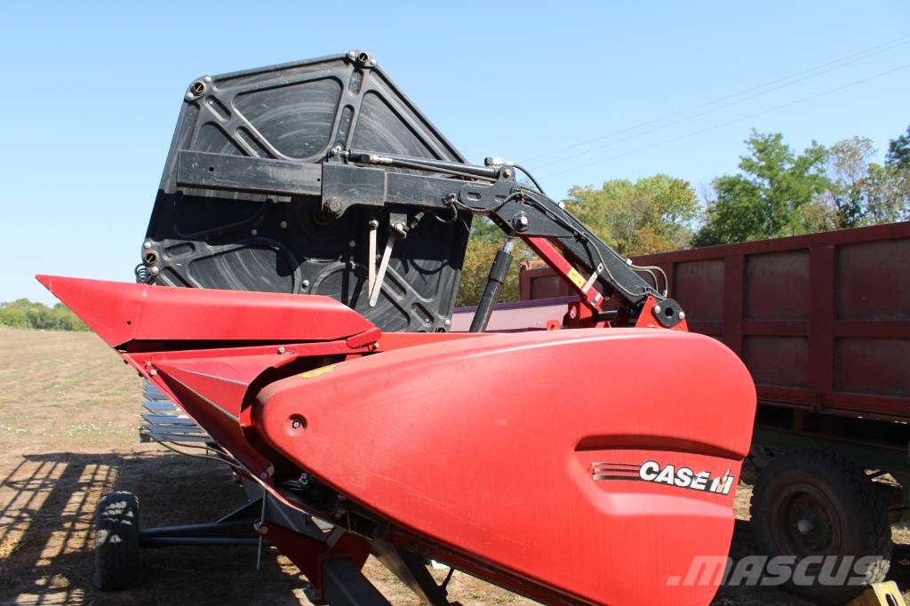 Case IH 6150 Axial-Flow Mähdrescher
