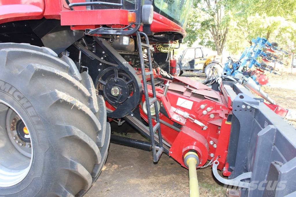 Case IH 6150 Axial-Flow Mähdrescher