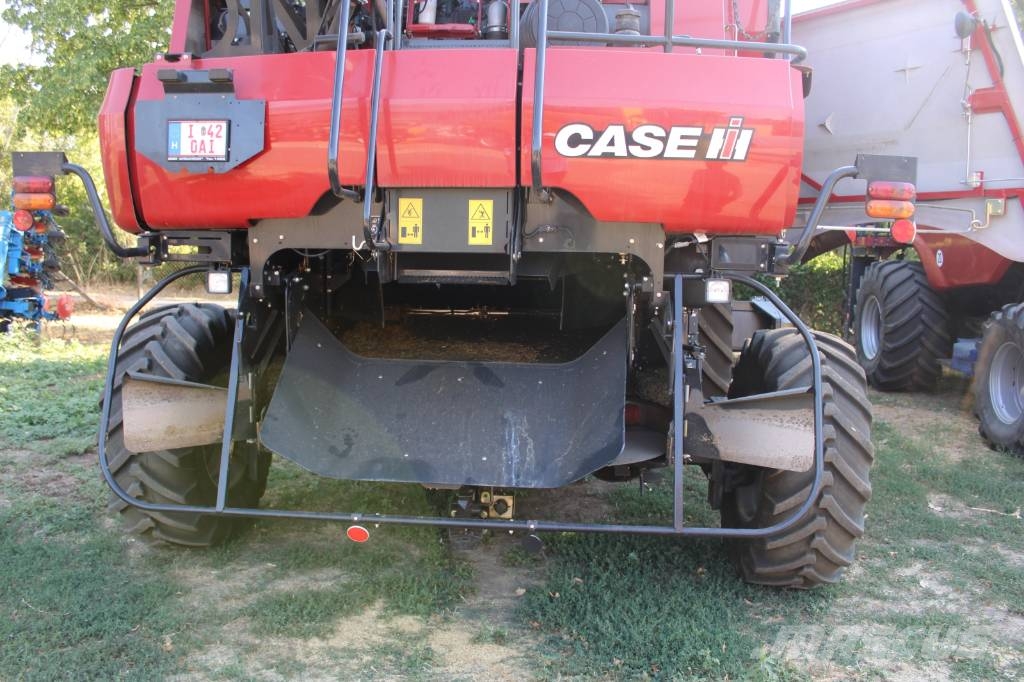 Case IH 6150 Axial-Flow Mähdrescher