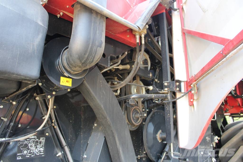 Case IH 6150 Axial-Flow Mähdrescher