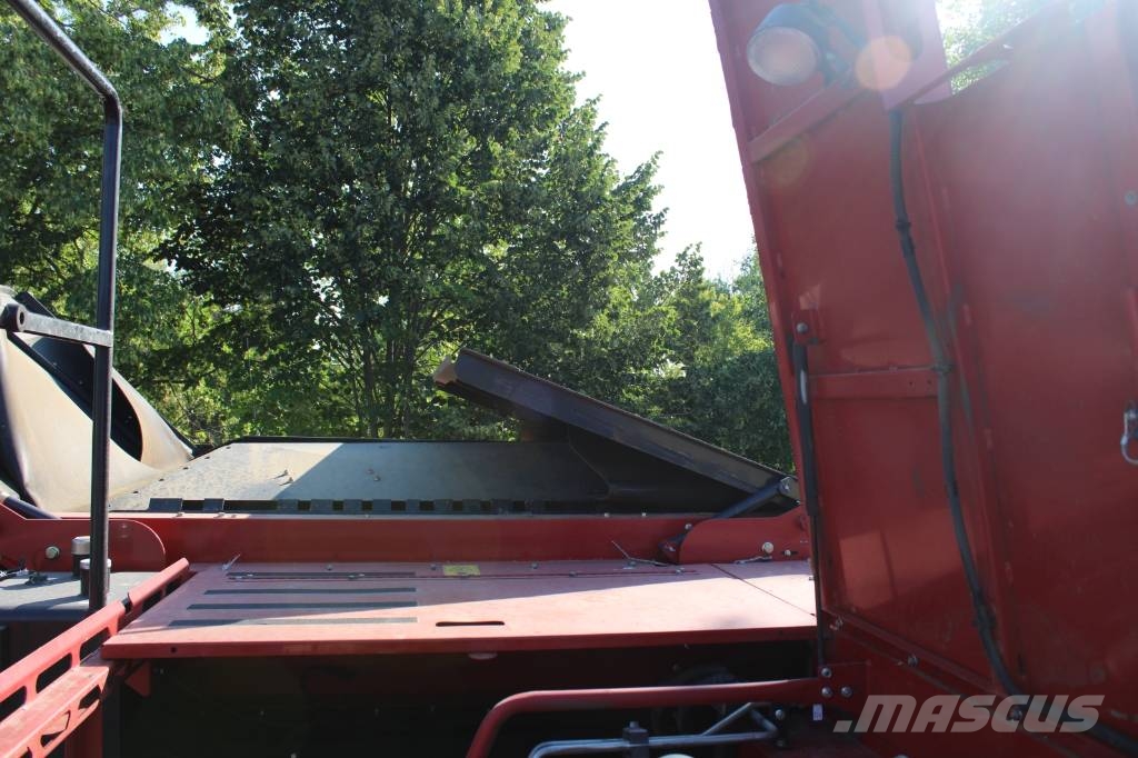 Case IH 6150 Axial-Flow Mähdrescher