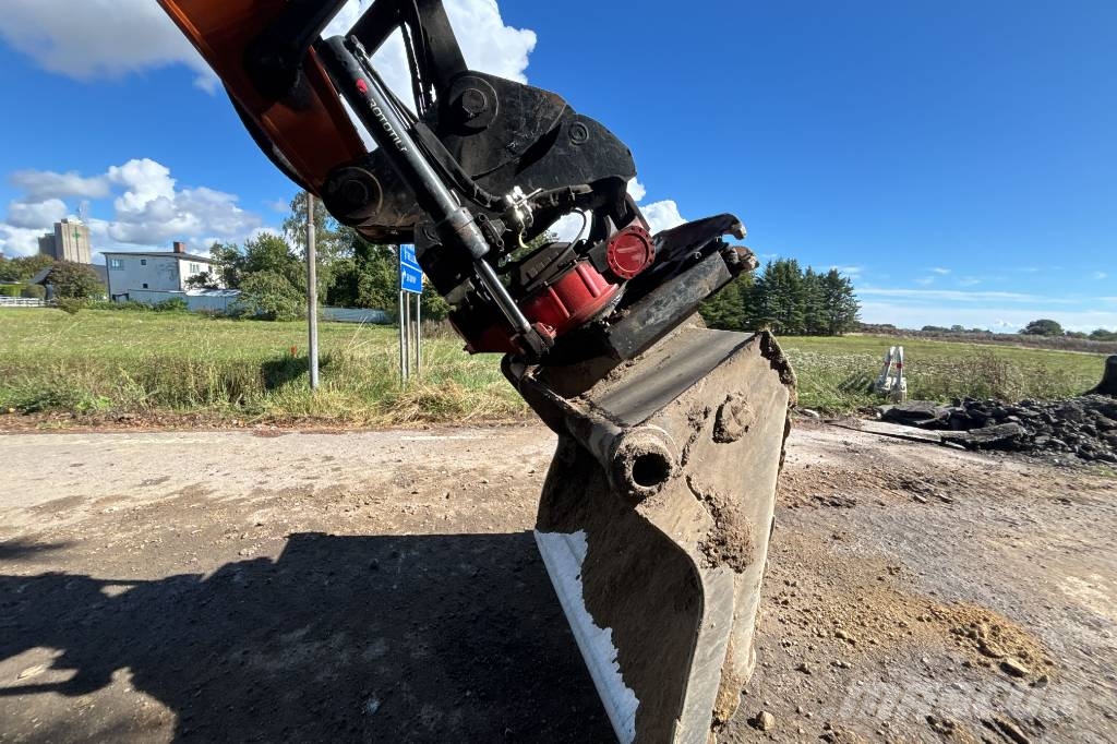 Doosan DX 255 LC-5 Roomikekskavaatorid