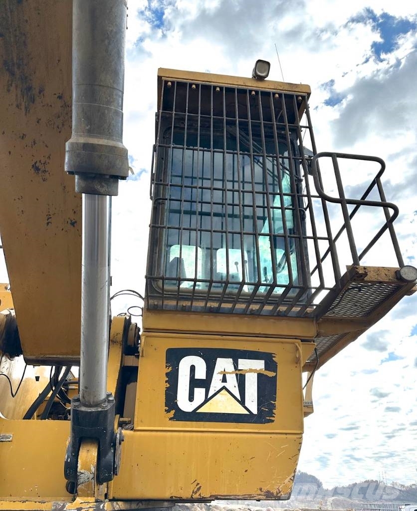 CAT 6015 Rupsgraafmachines