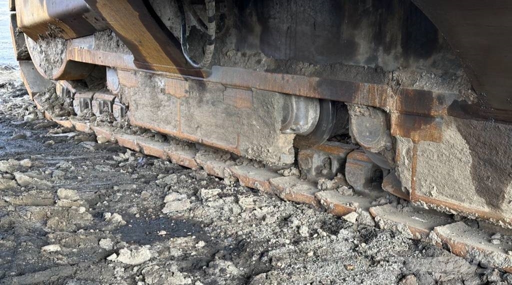 CAT 6015 Rupsgraafmachines