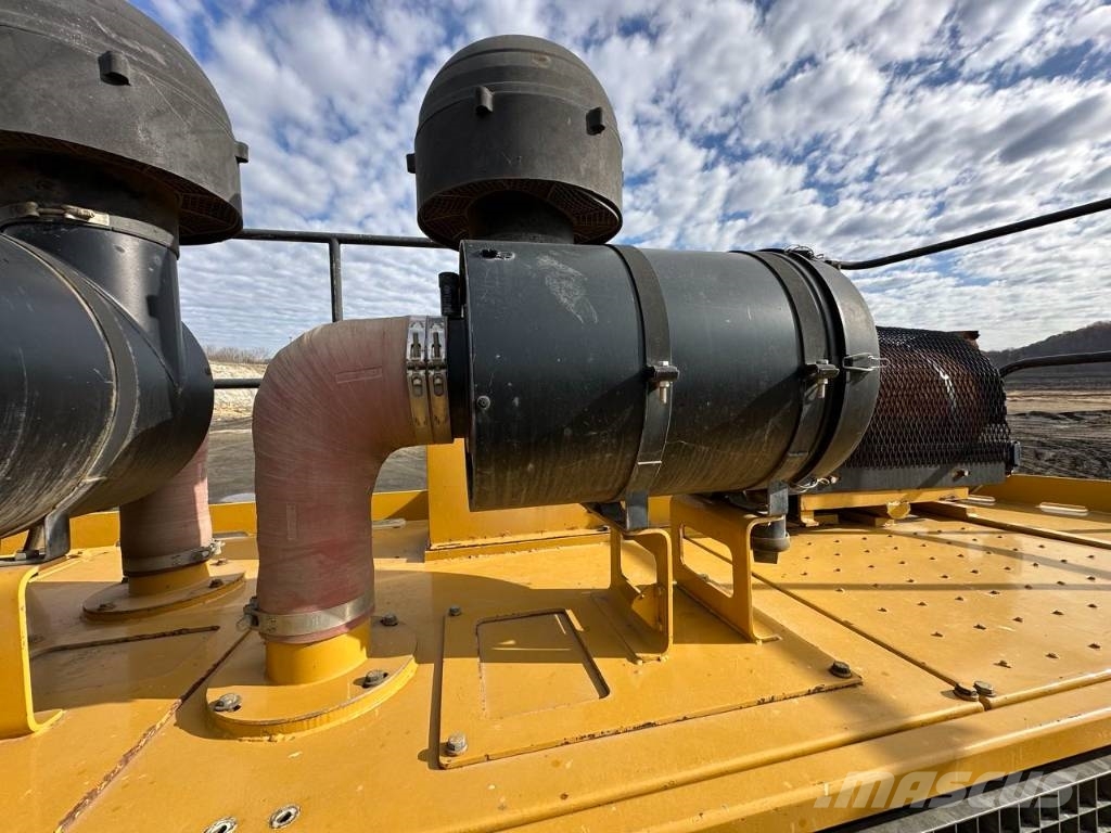 CAT 6015 Rupsgraafmachines