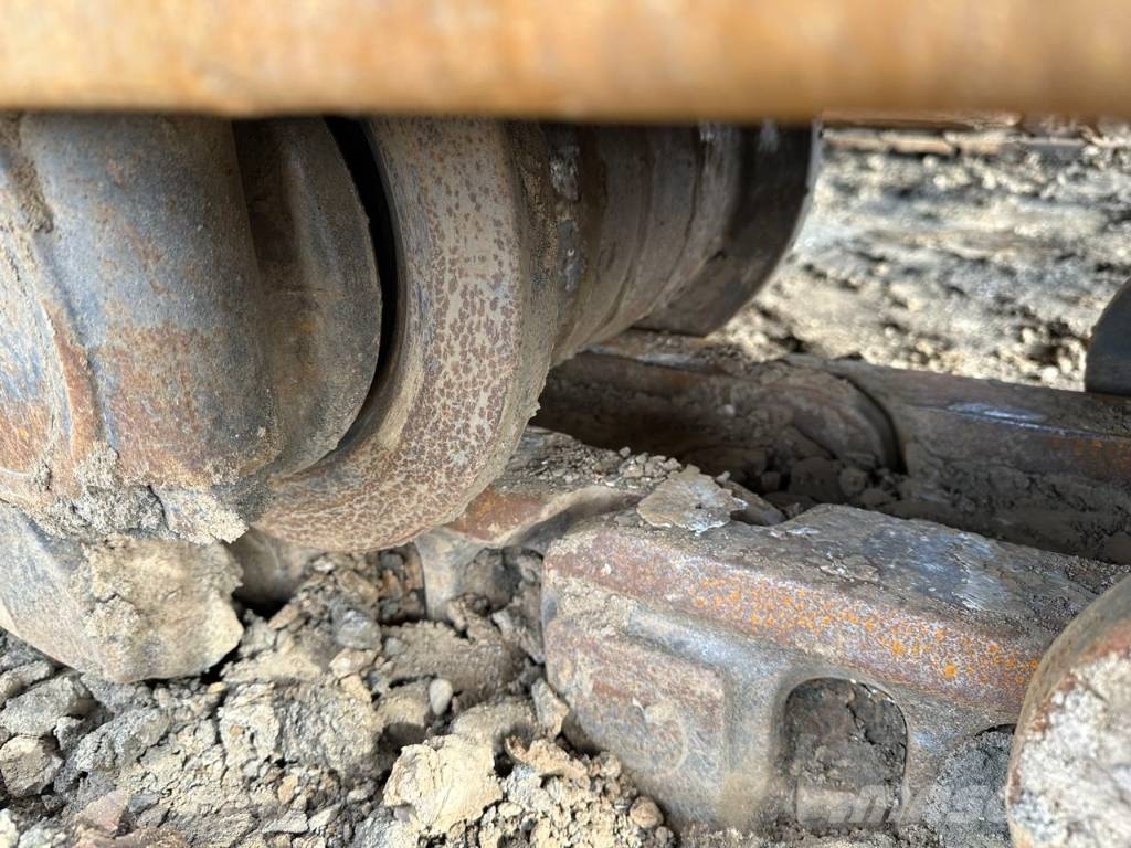 CAT 6015 Rupsgraafmachines