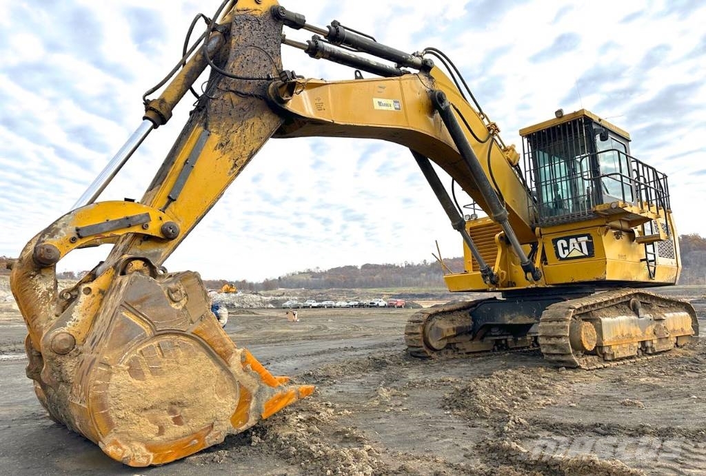 CAT 6015 Rupsgraafmachines