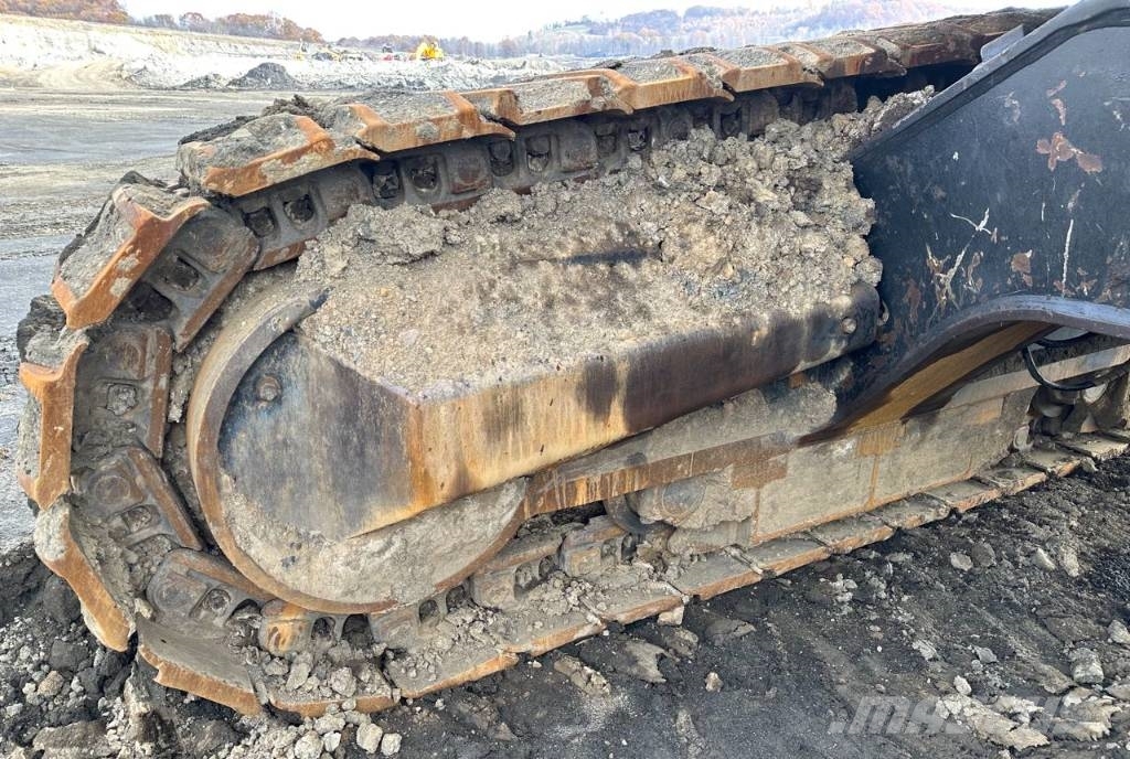 CAT 6015 Rupsgraafmachines