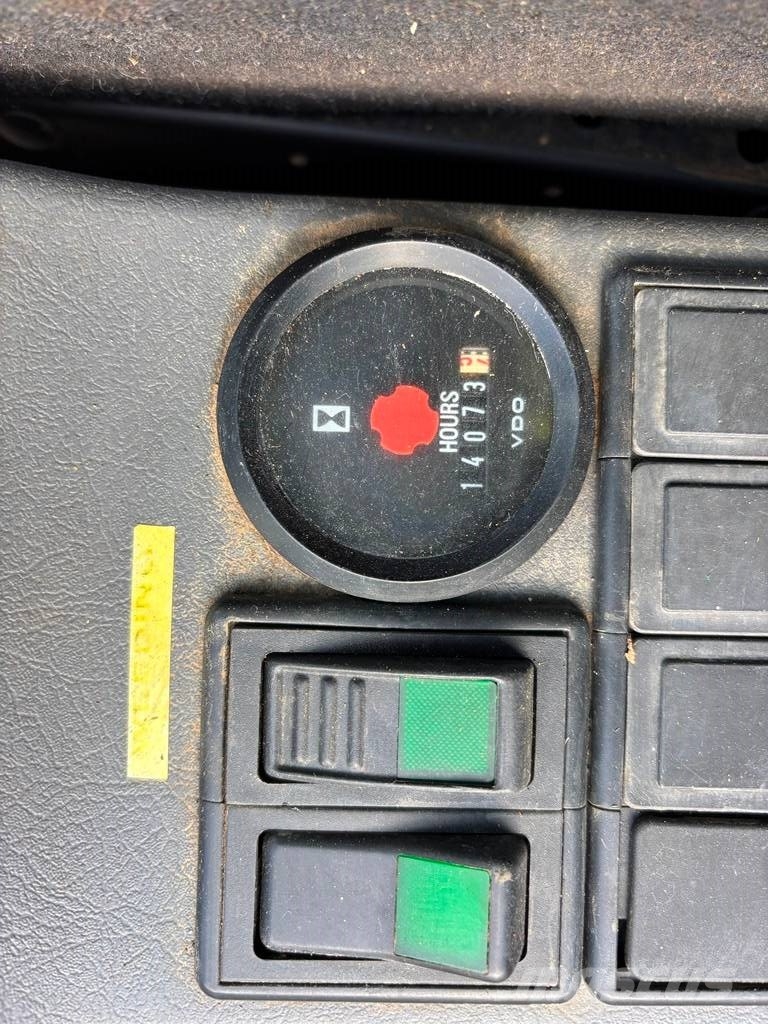 Volvo EC 160 B LC 롱리치 굴삭기