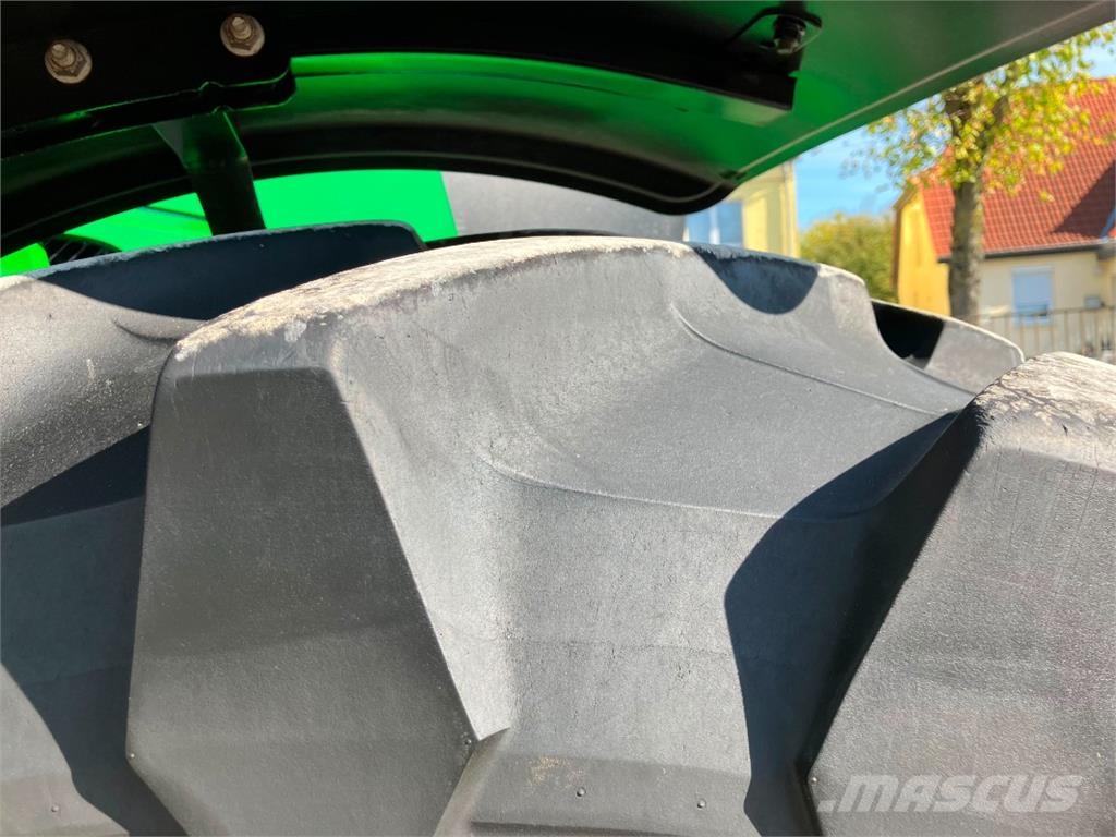 John Deere 6R 250 Traktorji