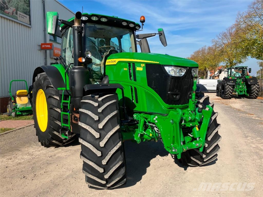 John Deere 6R 250 Traktorji