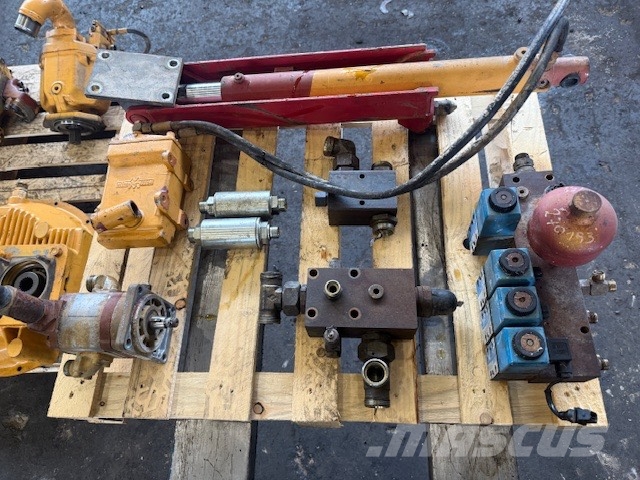 Liebherr LR 632/PR732 LINDE BPV186-02 هيدروليات