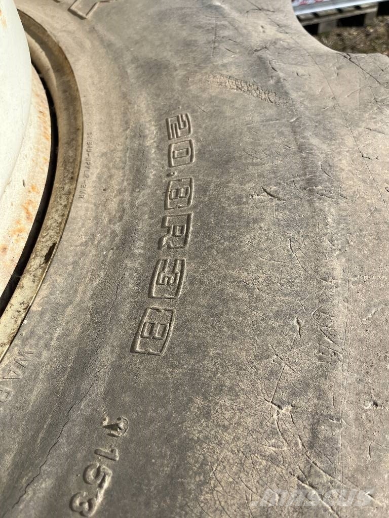 Goodyear 20.8-38 Riepas, riteņi un diski