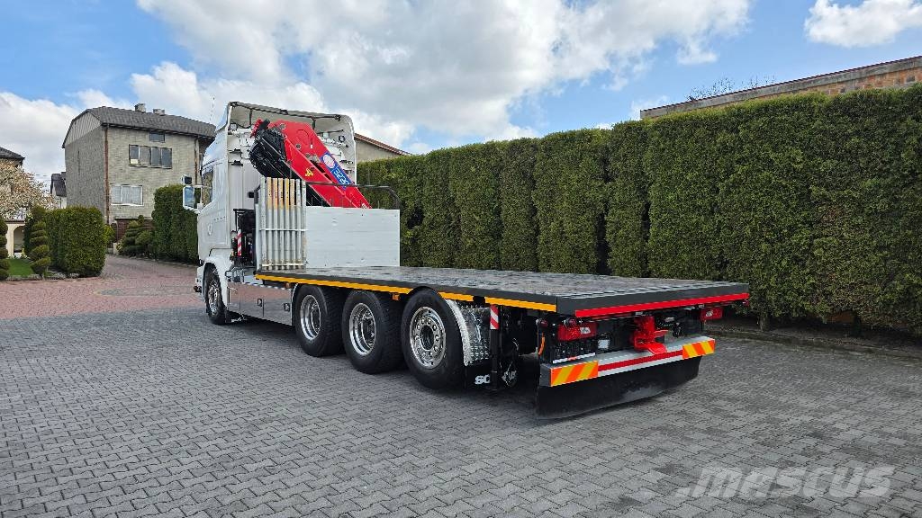 Scania R580 V8 8x4 HMF3220K7 Camion plateau ridelle avec grue
