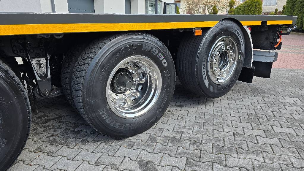 Scania R580 V8 8x4 HMF3220K7 Camion plateau ridelle avec grue