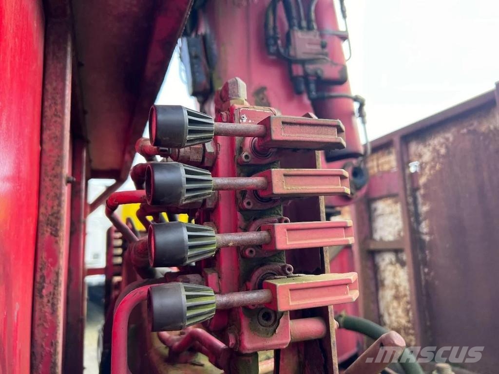 ATM 2 AXLE + HIAB 300-4 Semirremolques de plataformas planas/laterales abatibles