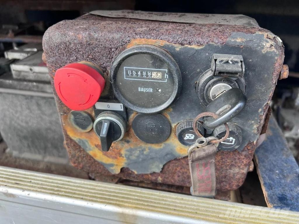 ATM 2 AXLE + HIAB 300-4 Semirremolques de plataformas planas/laterales abatibles