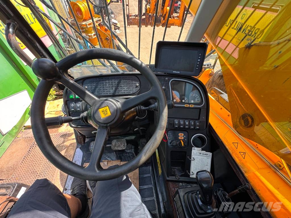 JCB 540-170 Teleskopické manipulátory