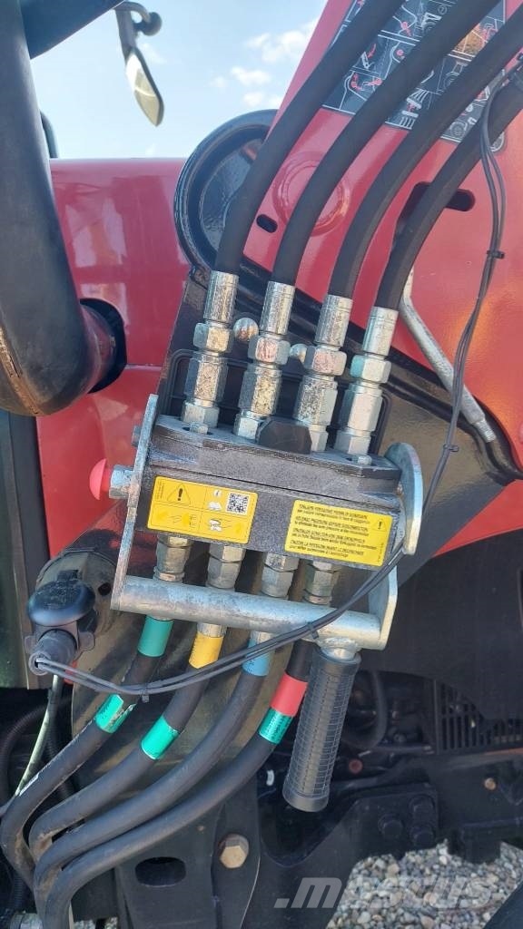 Case IH Farmall 115 Traktory