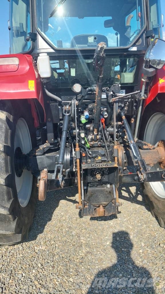 Case IH Farmall 115 Traktory