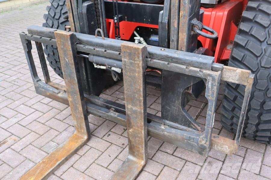 Manitou M26-4 Valid inspection, Diesel, 4x4 Drive, 3700mm Tereptargonca