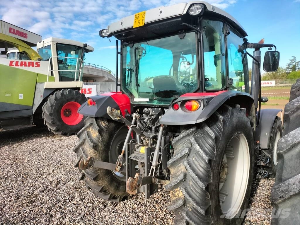 Massey Ferguson 4709 トラクター