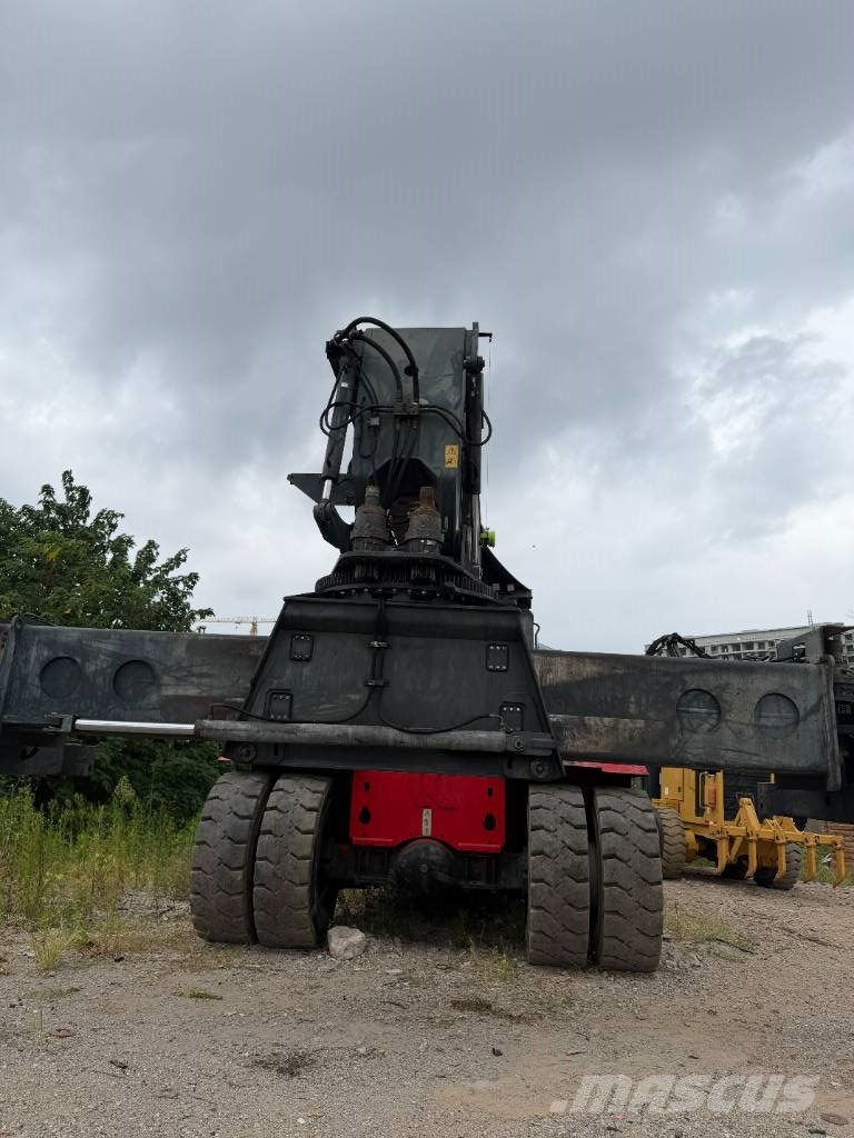 Kalmar DRF450 Dohvatni viličari