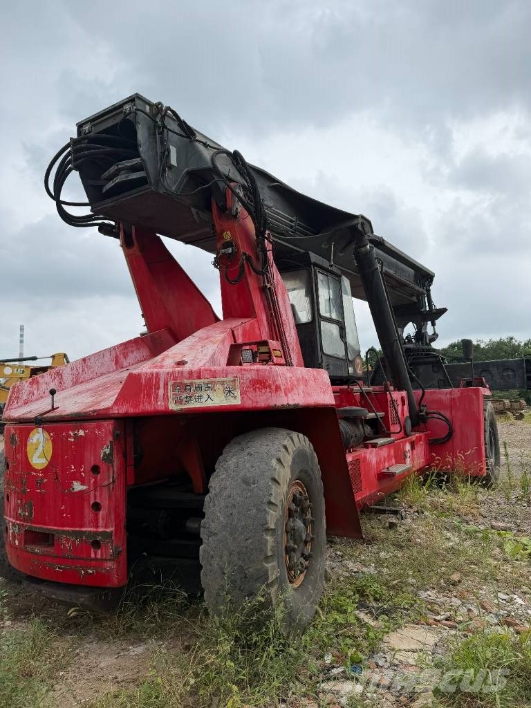 Kalmar DRF450 Dohvatni viličari