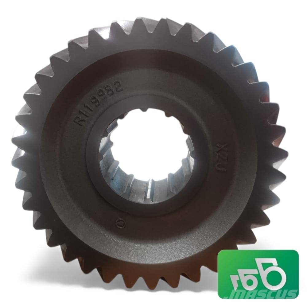 John Deere 6170M Gear PowrQuad™ Gearbox R119982 Podvozky a zavěšení kol