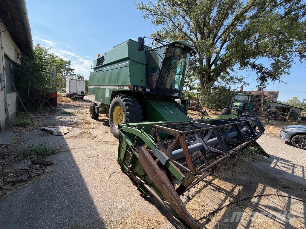 John Deere 2256 Kombajni