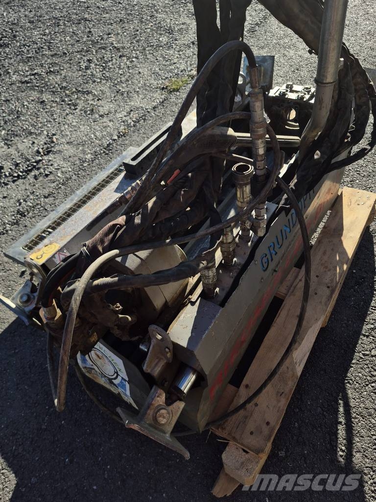 Tracto Grundopit PS60 + mixing unit + trailer Vízszintes fúróberendezések