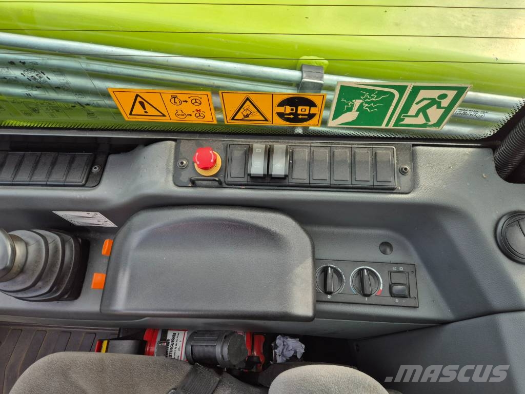 CLAAS Scorpion 732 Varipower 農業用テレハンドラー