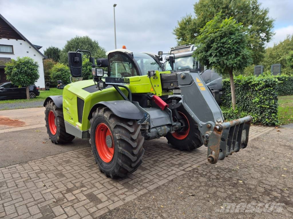 CLAAS Scorpion 732 Varipower 農業用テレハンドラー