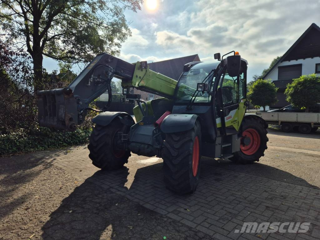CLAAS Scorpion 732 Varipower 農業用テレハンドラー